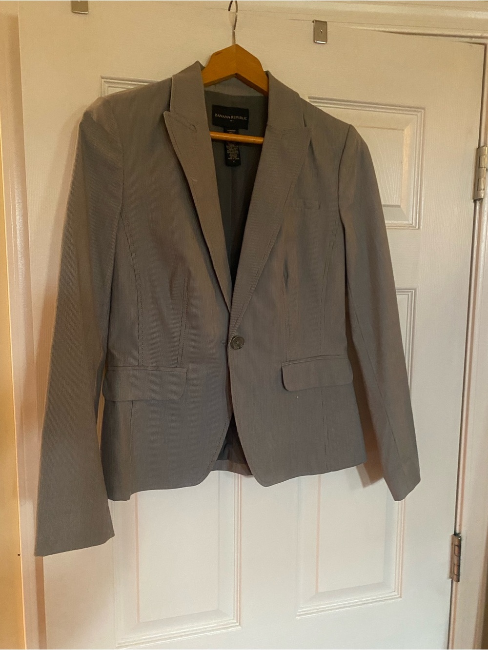 Banana Republic Light Gray Single-Button Blazer unisex